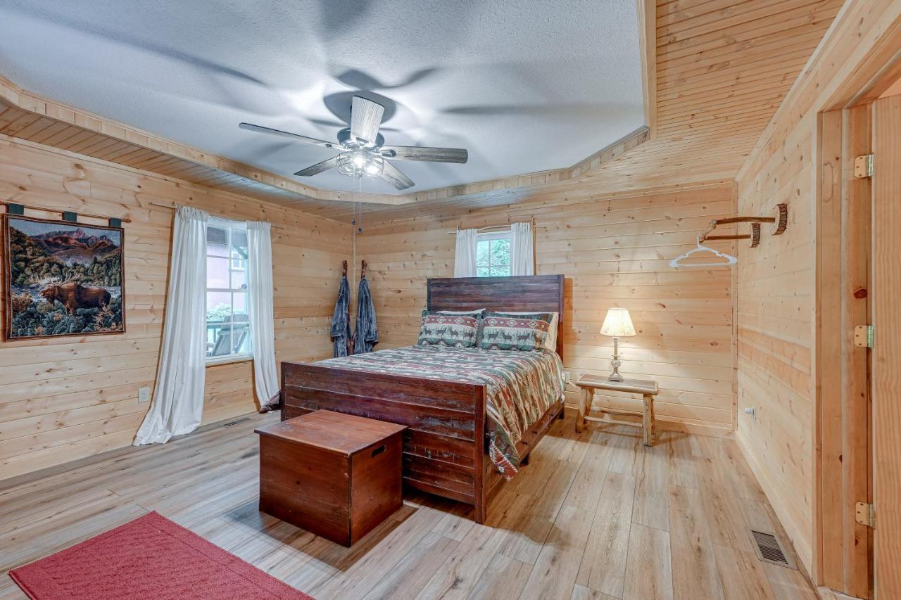 Smoky Mountain Cabin With Camping Area And Fire Pit! Whittier エクステリア 写真