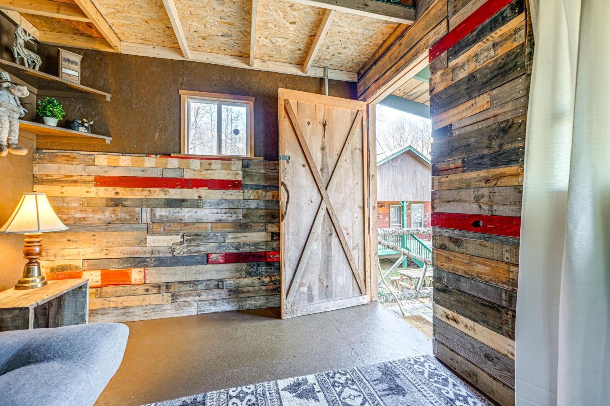 Smoky Mountain Cabin With Camping Area And Fire Pit! Whittier エクステリア 写真