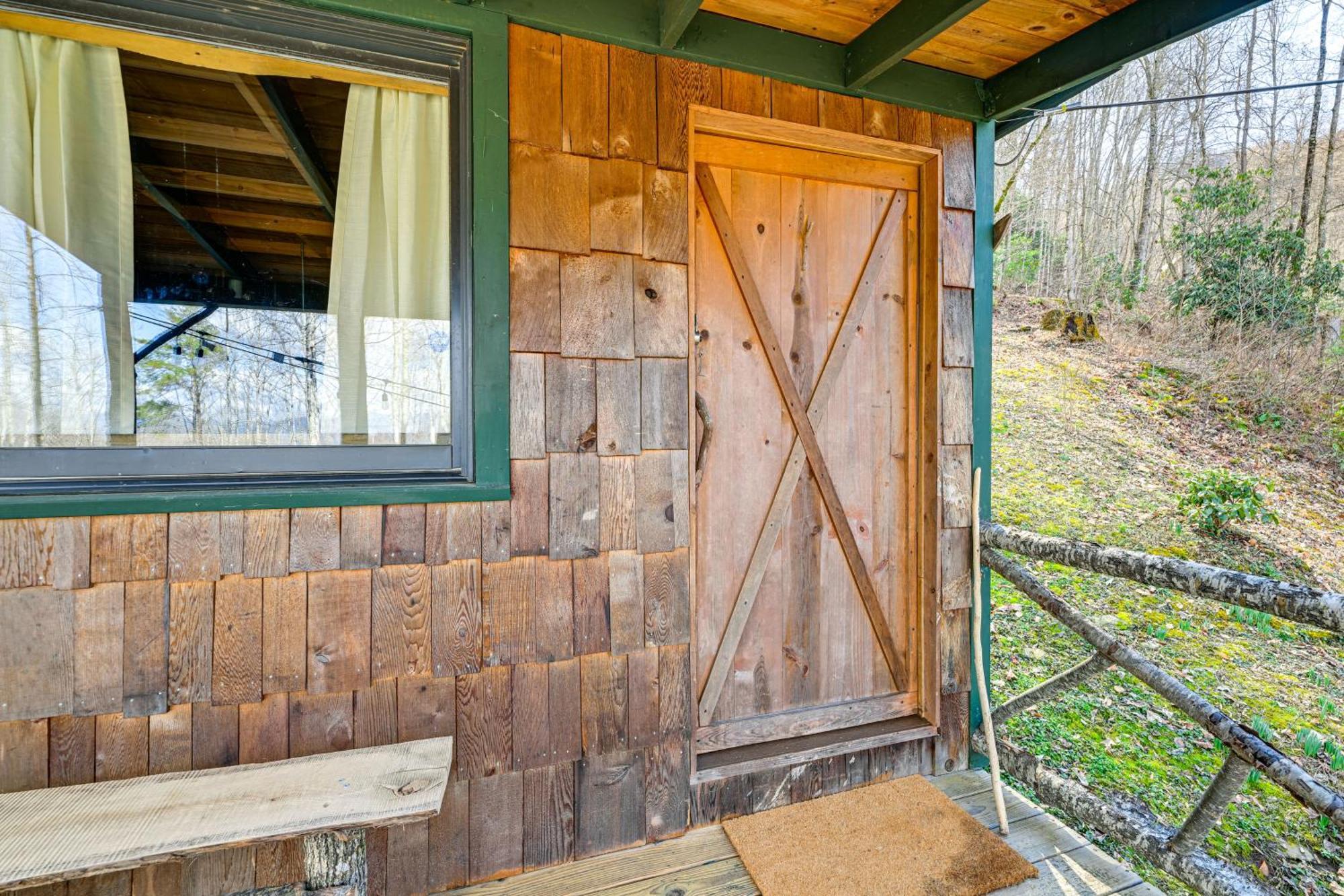 Smoky Mountain Cabin With Camping Area And Fire Pit! Whittier エクステリア 写真